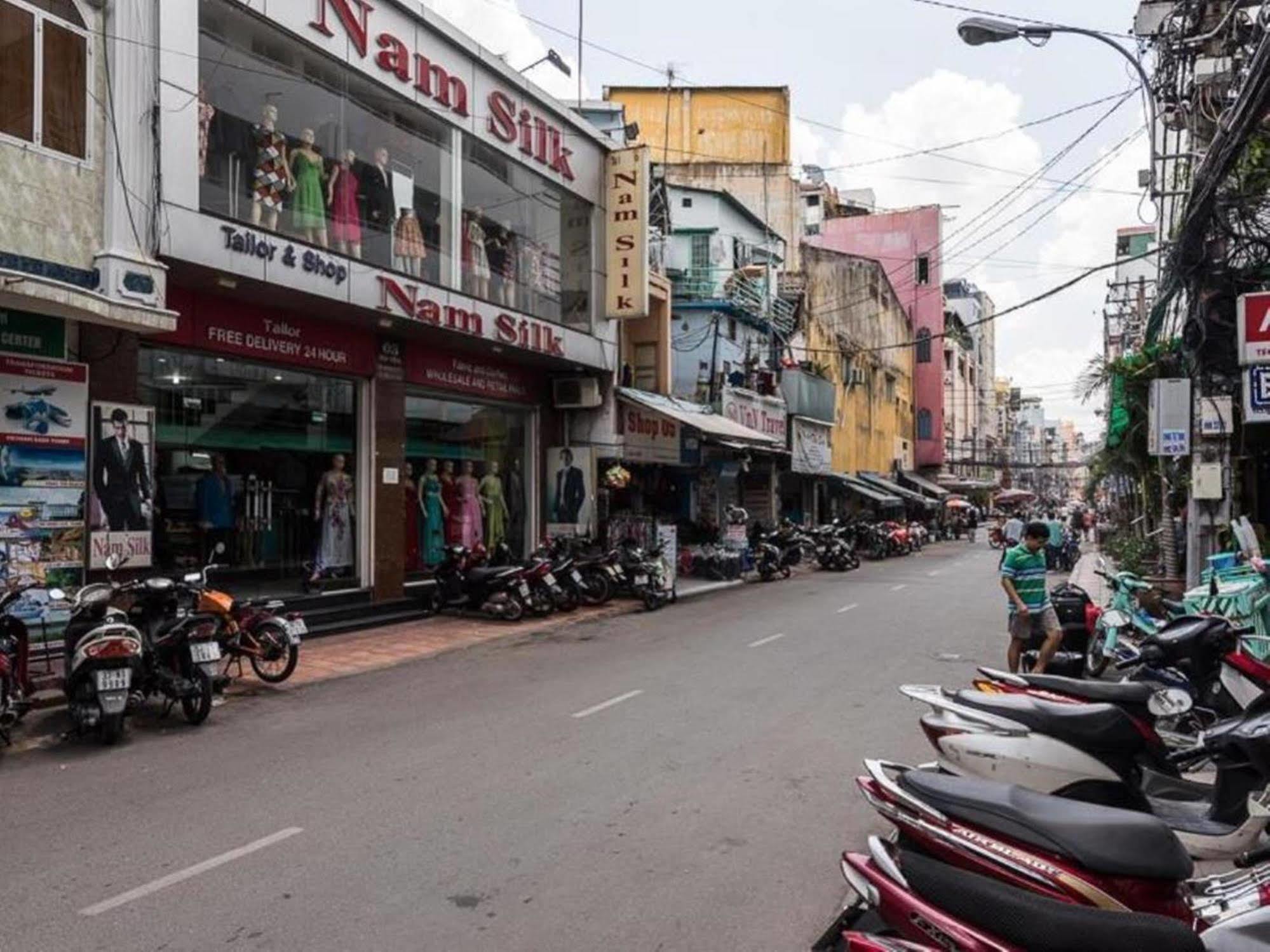 Saigon Odyssey Hotel - The Art Ho Chi Minh City Exterior photo